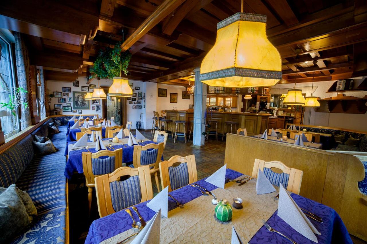 Hotel Zur Post Waldbreitbach ภายนอก รูปภาพ