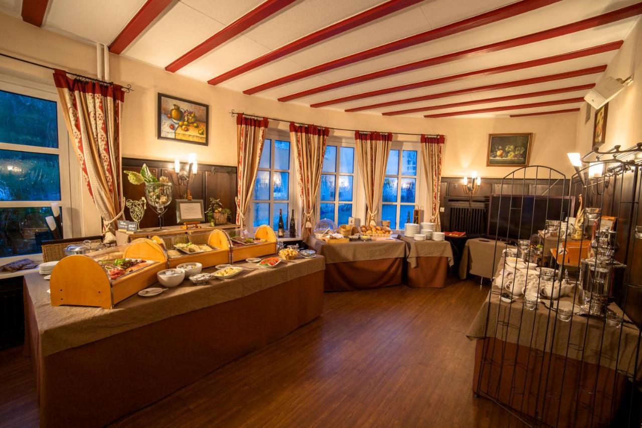 Hotel Zur Post Waldbreitbach ภายนอก รูปภาพ