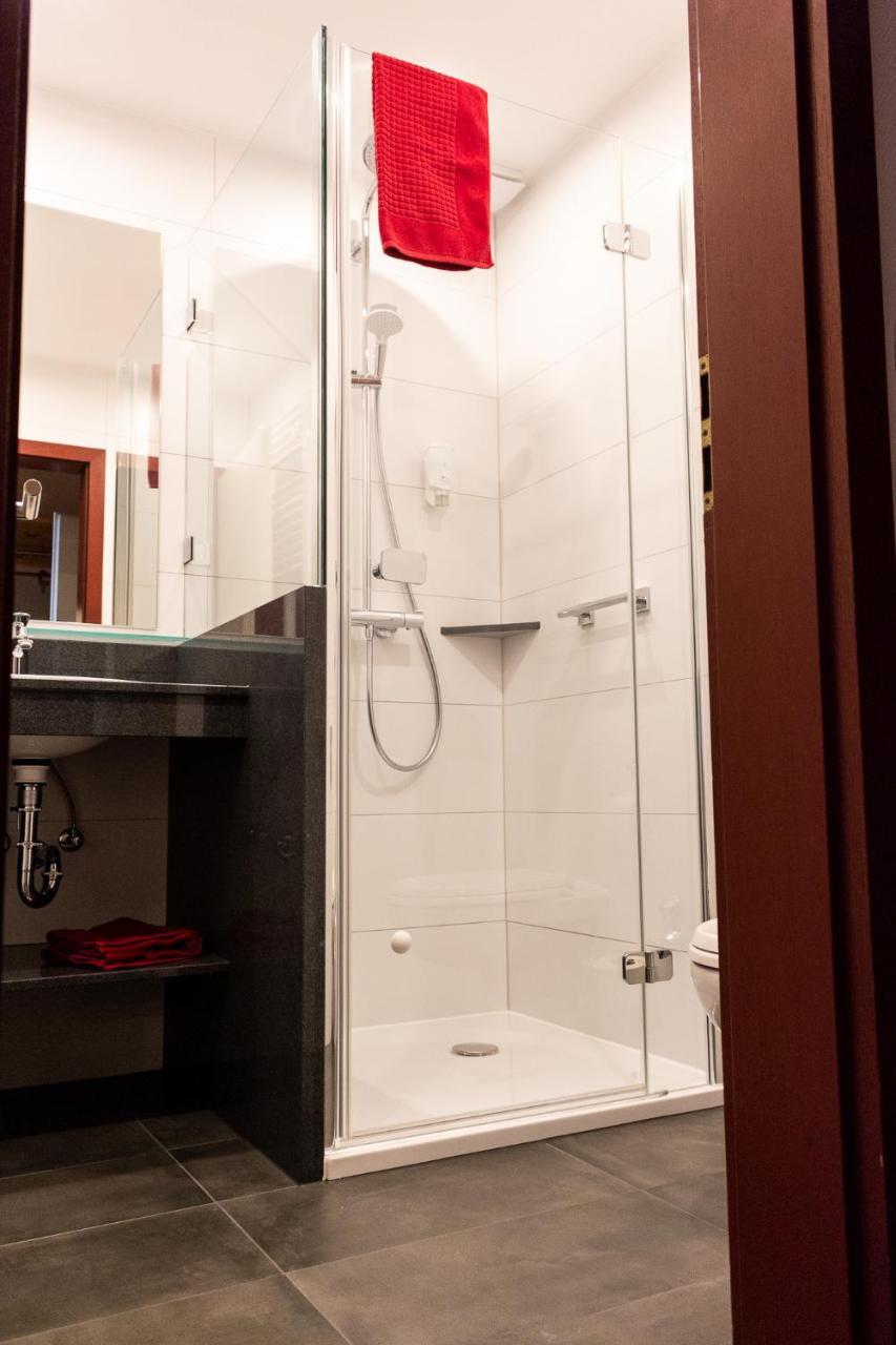 Hotel Zur Post Waldbreitbach ภายนอก รูปภาพ